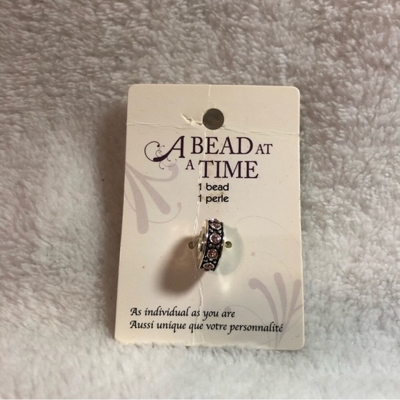 FINAL SALE- LEAVING CLOSET-NO FURTHER DISCOUNTS - Picture 2 of 13